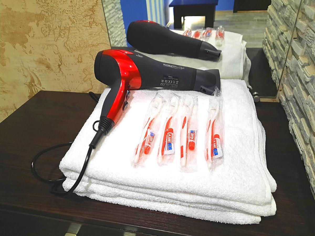Sea Style: Alex Apartments with 24/7 Self Check-In Poltava Room photo