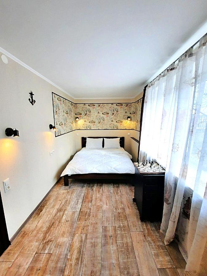 Sea Style: Alex Apartments with 24/7 Self Check-In Poltava Room photo